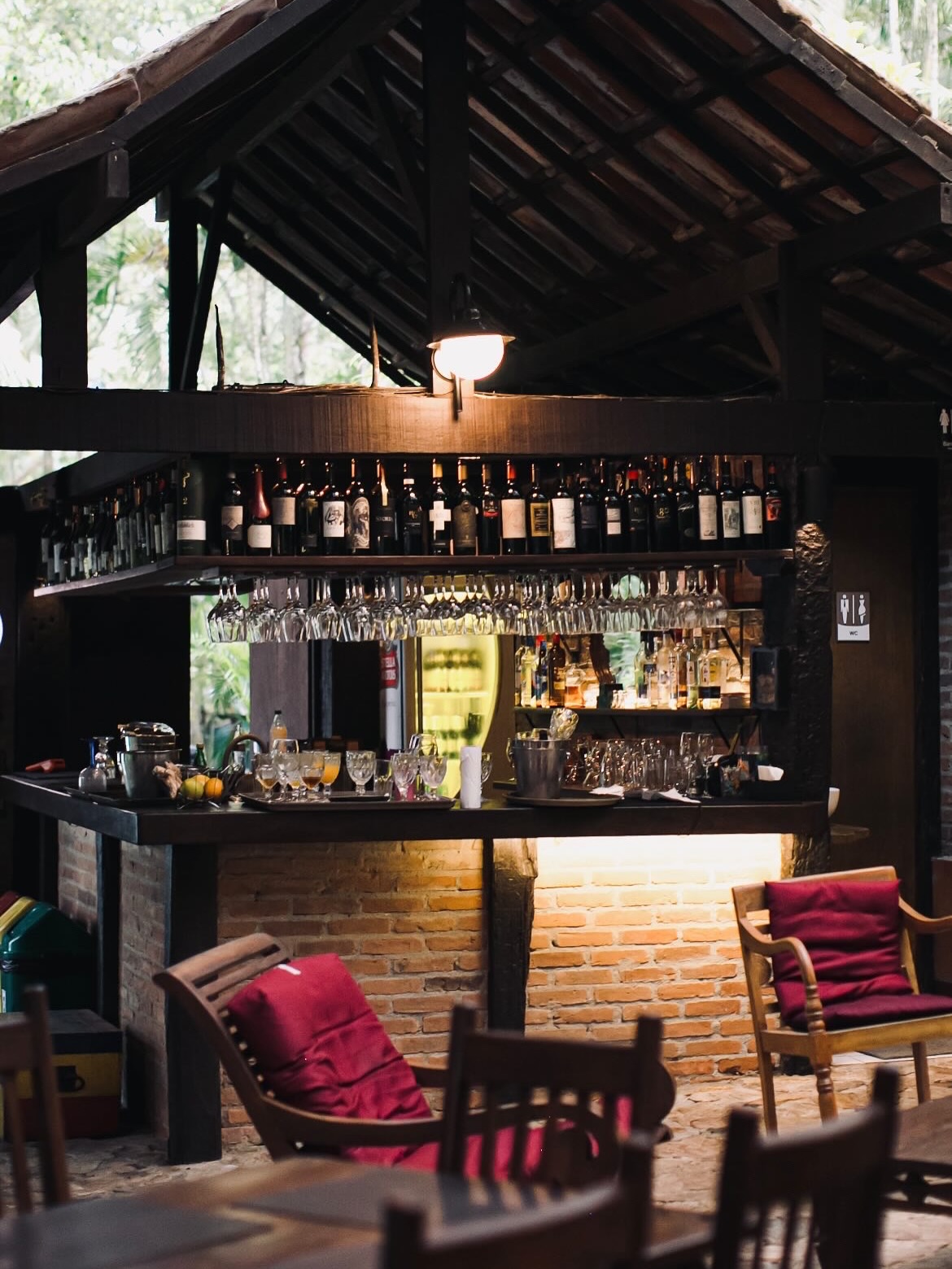 Que o Natal seja vivido com calma, afeto e bons encontros 🤍✨ No Don, cada detalhe é um convite para celebrar o tempo, o amor e a experiência de estar presente. Feliz Natal 🎄