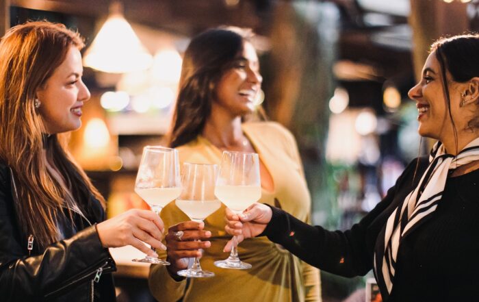 RÉVEILLON NO DON 2025/26 🍷 As reservas para a noite mais esperada do ano estão oficialmente abertas! Prepare-se para viver uma virada completa, elegante e inesquecível: 🍽️ Jantar em formato buffet 🍾 Vinhos, espumantes, open bar e open food 🎧 DJ + pista de dança 🎉 Contagem regressiva com confetes na virada Uma celebração cheia de charme, boa energia e experiências que só o Don Pascual entrega. ✨ Garanta sua vaga enquanto ainda há disponibilidade! Chame no direct para informações e reservas