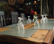 No Don Pascual, cada experiência — da hospedagem à gastronomia — foi criada para desacelerar e reconectar. 🤎