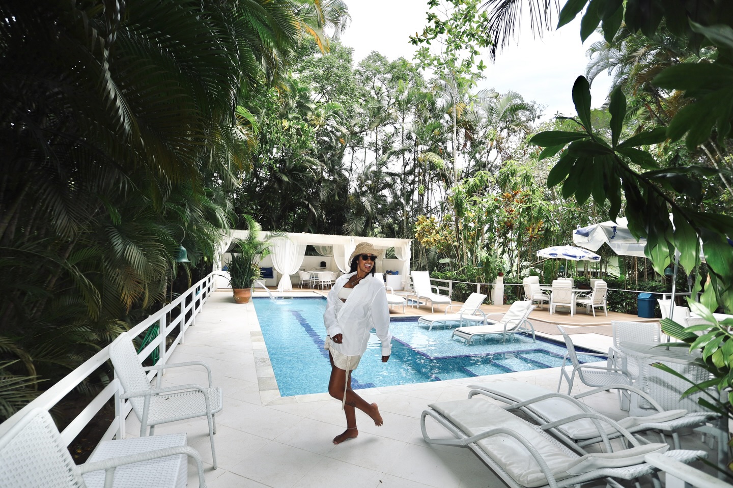 Nem todo lugar é só hospedagem. Alguns espaços são experiência. Outros, memória. Poucos conseguem ser os dois. No Don Pascual, o dia pode ser longo ou breve, intenso ou silencioso. Chalés, restaurante, day use e day spa existem para que você escolha como quer viver o tempo. 🤎 Não é sobre vir. É sobre sentir que ficou. Don Pascual.