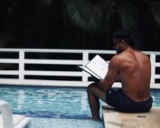 Parece serra. Mas é Rio. Aqui, o tempo desacelera. Nosso Day Use é totalmente revertido em alimentação, para você aproveitar sem pressa. E se quiser ir além, temos o Day Spa: massagem, hidro, piscina e sauna — tudo no mesmo dia. 🌿 Muitas experiências. 🌿 Muito relaxamento. 🌿 Um refúgio completo. #riodejaneiro