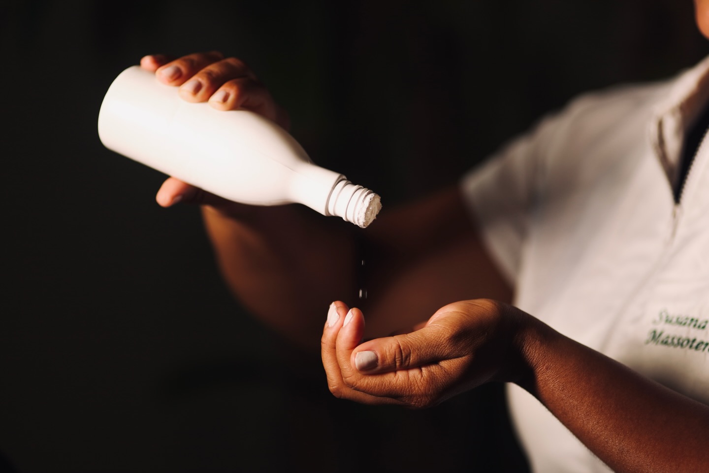 Day Spa do Don é um convite pra desacelerar 🌿 Massagem relaxante, hidro bem quentinha, chá quente na medida certa, tudo no meio da natureza. Pra fechar, máscara facial + música mantra, aquele momento de desligar o mundo… E ainda dá pra aproveitar a sauna do espaço! Aqui o climinha é outro. 🤎