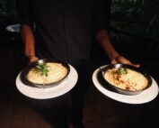 O Don Pascual não é sobre a mesa posta. É sobre o que acontece ao redor dela. O encontro. A pausa. O sabor que vira memória.