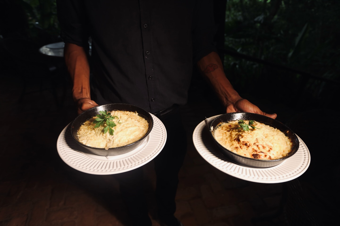 O Don Pascual não é sobre a mesa posta. É sobre o que acontece ao redor dela. O encontro. A pausa. O sabor que vira memória.