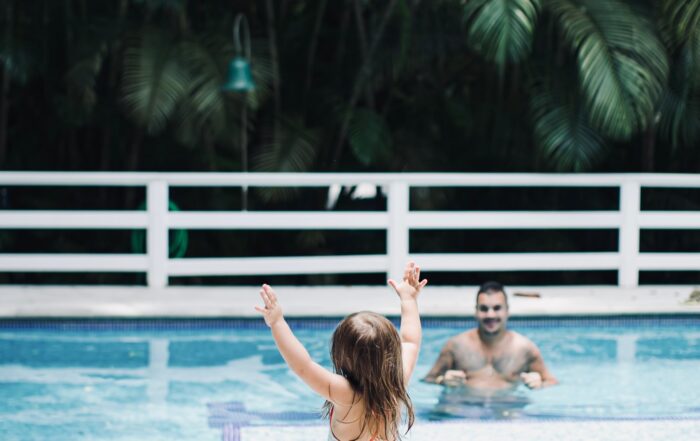 Nosso Day Use é sempre uma experiência especial. 🤍 No Don Pascual, cada detalhe foi pensado para você desacelerar, respirar natureza e viver um dia de descanso com charme e exclusividade. Das 10h às 18h, com acesso à: • Piscina • Sauna • Hidromassagem Toalhas incluídas e vestiário disponível. Crianças: • Até 5 anos: não pagam • De 6 a 12 anos: 50% do valor + R$ 50 de crédito Funcionamento diário, mediante reserva.