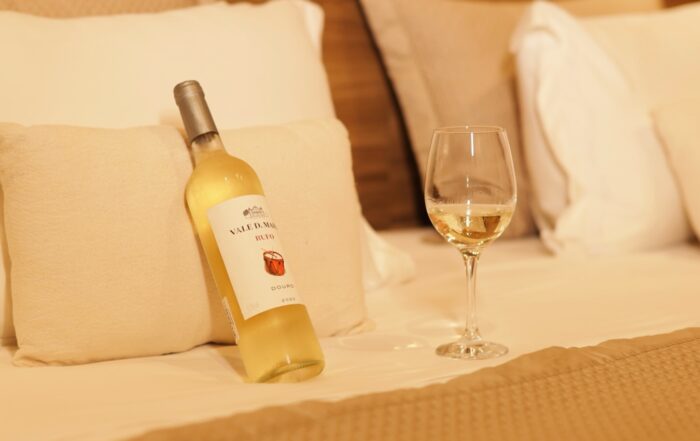 Um bom vinho em boa companhia 🤍 Hotel Don Pascual