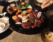 🫕 Festival de Fondues no Don Pascual As noites mais aconchegantes do inverno merecem uma experiência à altura. Escolha o seu fondue favorito ou embarque em uma sequência de sabores preparada para compartilhar momentos especiais.