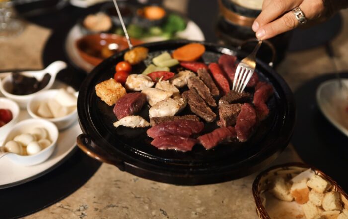 🫕 Festival de Fondues no Don Pascual As noites mais aconchegantes do inverno merecem uma experiência à altura. Escolha o seu fondue favorito ou embarque em uma sequência de sabores preparada para compartilhar momentos especiais.